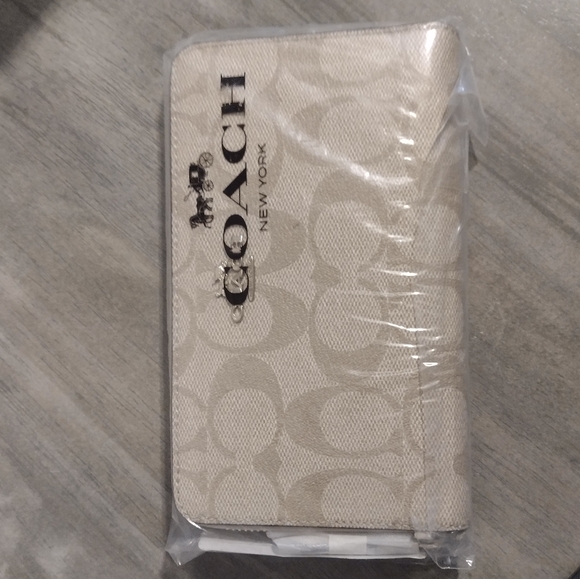 Genuine Coach Bag/Wallet Combo NWT - Picture 11 of 13